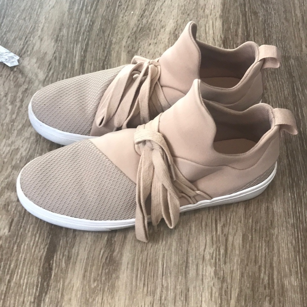 Steve Madden sneakers